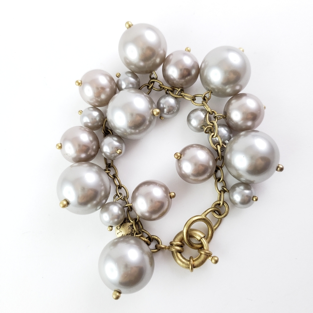 Not for sale - J. Crew Statement Bracelet Jumbo Pearls Grey - Picture 1 of 13